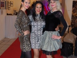 Fashion Show in der Contemplor Galerie Wien am 14. 03. 2024